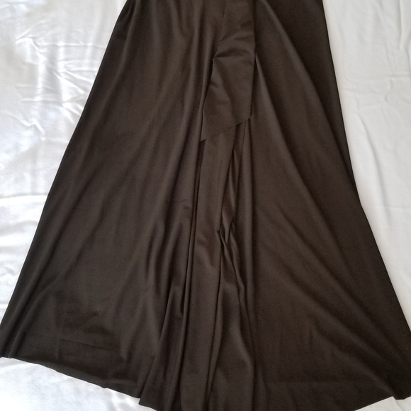 Semi-formal asymmetrical black dress - Picture 4 of 5